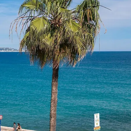 LA PISCINE - Bord de Mer - Clim - Parking Vue Mer Apartment
